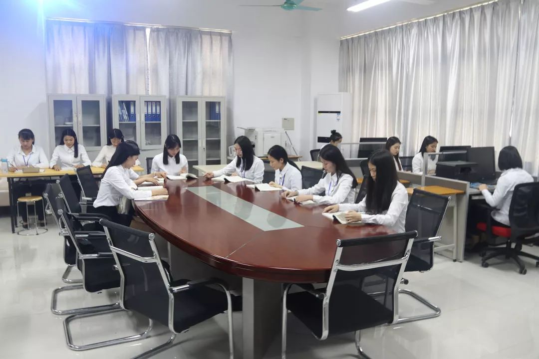 學在省電商丨不負最美校園，不負青春時光