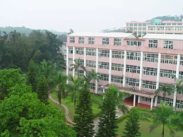 學在省電商丨不負最美校園，不負青春時光